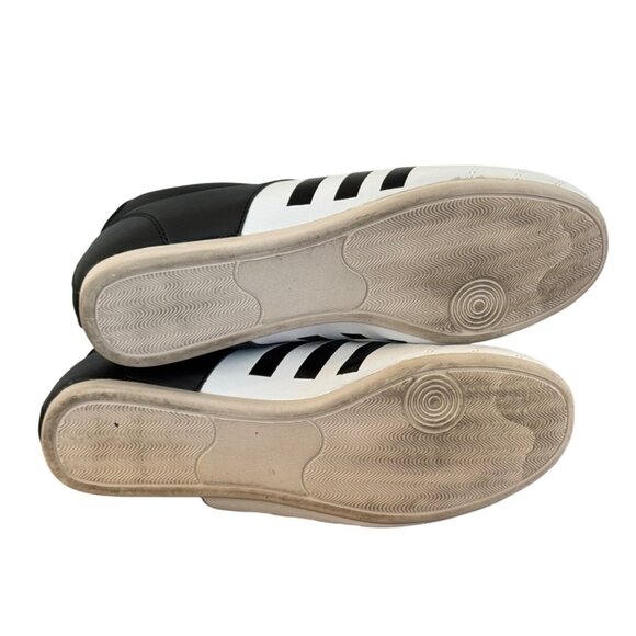 Adidas Indoor Soccer Shoes Mens 8.5 Black & White Lightweight Sports Cleats - Picture 5 of 8